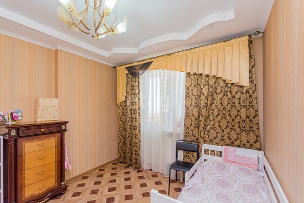 
   Продам 4-комнатную, 153 м², Клары Лучко б-р, 10

. Фото 7.