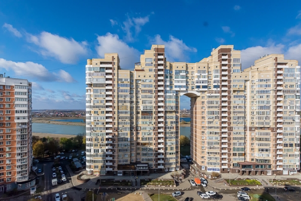 
   Продам 4-комнатную, 153 м², Клары Лучко б-р, 10

. Фото 37.