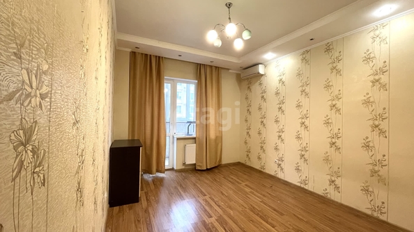 
   Продам 1-комнатную, 37 м², Таманская ул, 159/2

. Фото 2.