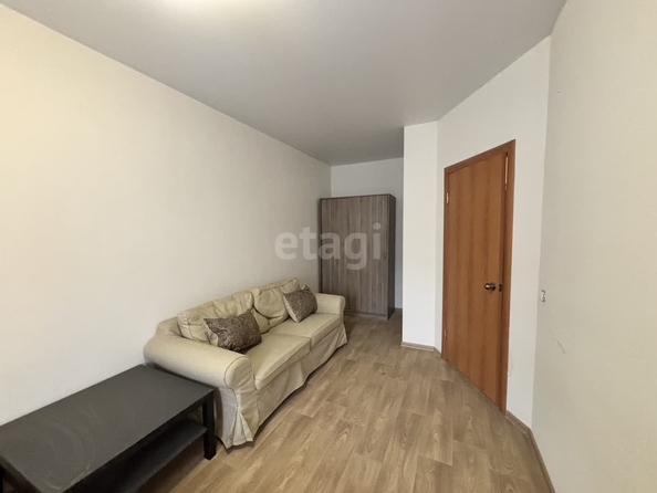 
   Продам 1-комнатную, 36 м², Командорская ул, 3/1

. Фото 1.