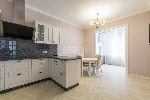 
   Продам 3-комнатную, 130 м², Кубанская Набережная ул, 37/11

. Фото 44.