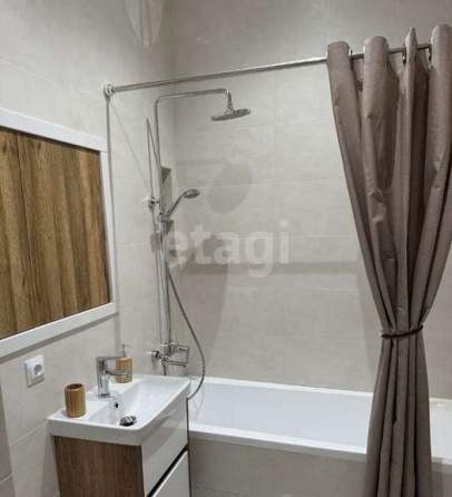 
  Сдам в аренду 2-комнатную квартиру, 70 м², Краснодар

. Фото 9.