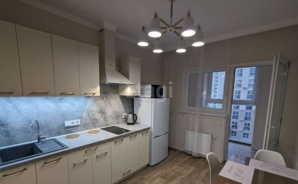 
  Сдам в аренду 1-комнатную квартиру, 41 м², Краснодар

. Фото 2.