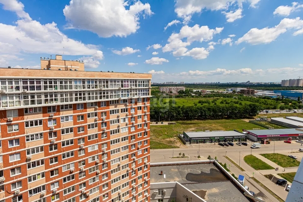 
   Продам 2-комнатную, 52.9 м², Западный Обход ул, 39/2  3

. Фото 16.