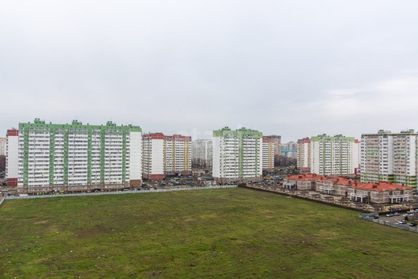 
   Продам 1-комнатную, 37.8 м², Героя Аверкиева А.А. ул, 21

. Фото 18.