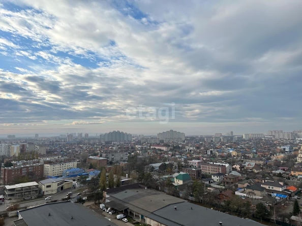 
   Продам 2-комнатную, 56.9 м², Уральская ул, 71/3

. Фото 19.