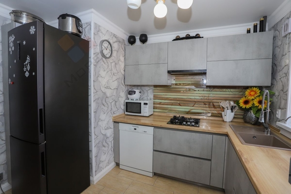 
   Продам 3-комнатную, 59.4 м², Аэродромная ул, 10/1

. Фото 18.