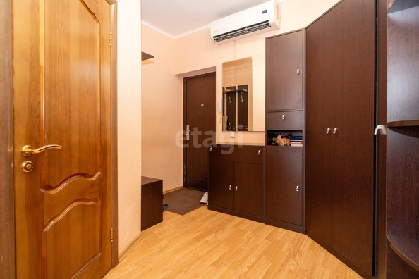 
   Продам 2-комнатную, 68 м², Ангарская ул, 1/7

. Фото 14.