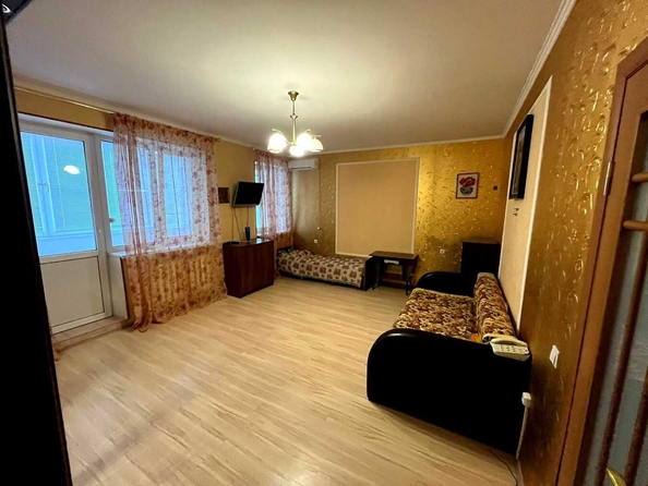 
   Продам 1-комнатную, 63 м², Омелькова ул, 20к6

. Фото 6.