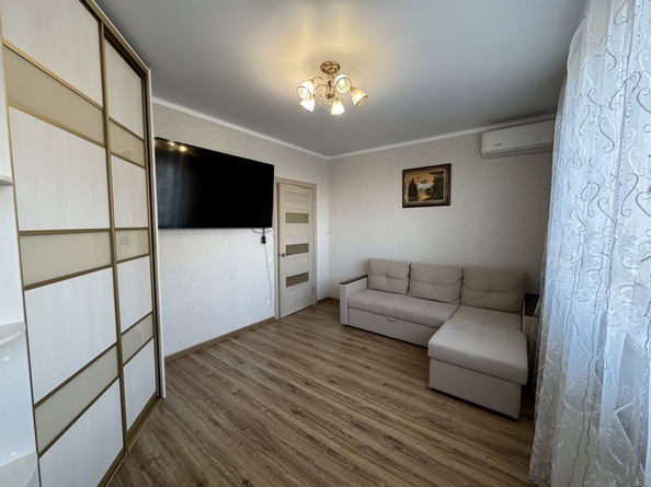 
   Продам 2-комнатную, 50 м², Рождественская ул, 52

. Фото 12.