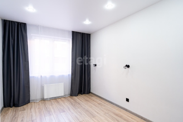 
   Продам 1-комнатную, 27 м², Тургенева ул, 33/3  15

. Фото 1.