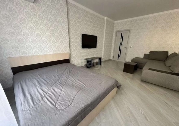 
  Сдам в аренду 1-комнатную квартиру, 49 м², Краснодар

. Фото 2.