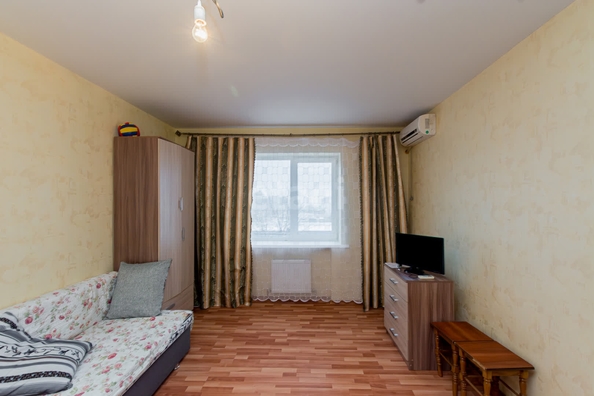 
   Продам 1-комнатную, 37.5 м², Кирилла Россинского ул, 69

. Фото 2.