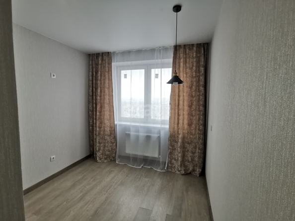 
   Продам 1-комнатную, 26.2 м², Заполярная ул, 39/10

. Фото 1.