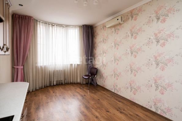 
   Продам 2-комнатную, 78.3 м², Кожевенная ул, 54/1

. Фото 2.