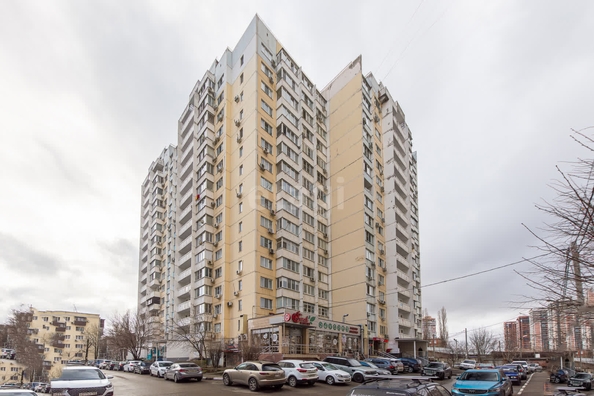 
   Продам 3-комнатную, 74 м², Ставропольская ул, 107/8

. Фото 24.