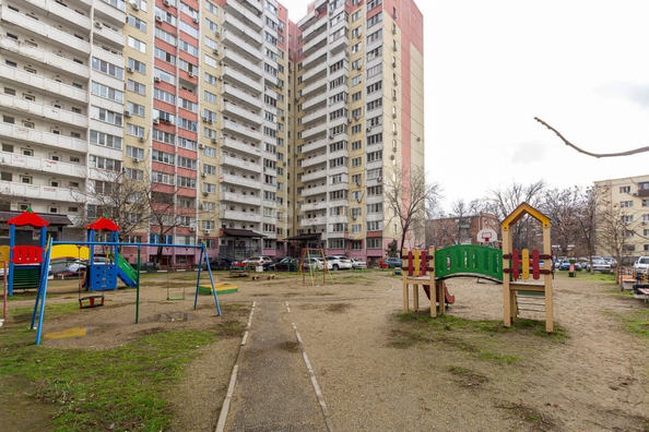 
   Продам 3-комнатную, 74 м², Ставропольская ул, 107/8

. Фото 25.