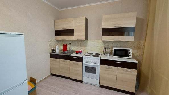 
   Продам 1-комнатную, 38 м², Адмирала Пустошкина ул, 22к8

. Фото 3.