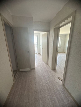 
   Продам 1-комнатную, 42 м², Адмирала Пустошкина ул

. Фото 3.