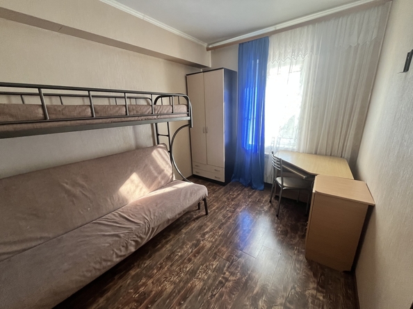 
   Продам 2-комнатную, 50 м², Омелькова ул, 14В

. Фото 9.