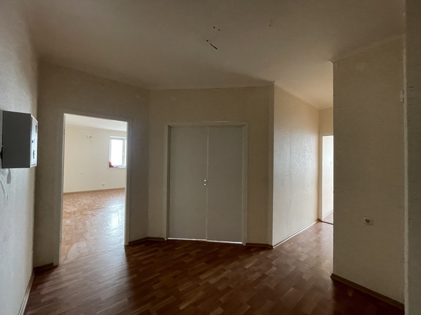 
   Продам 2-комнатную, 72 м², Крылова ул, 23к2

. Фото 14.