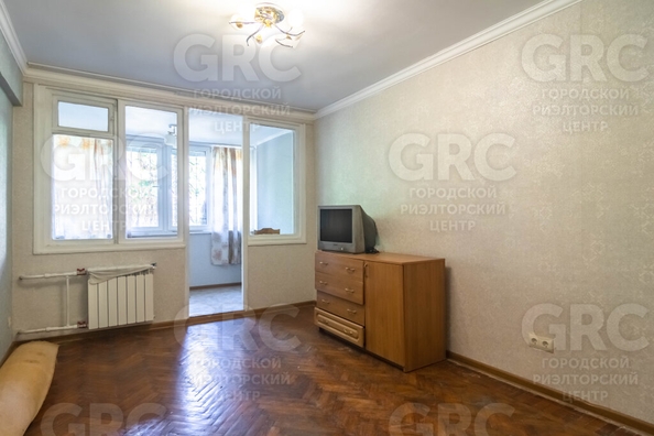 
   Продам 2-комнатную, 50.1 м², Донская ул, 58

. Фото 1.