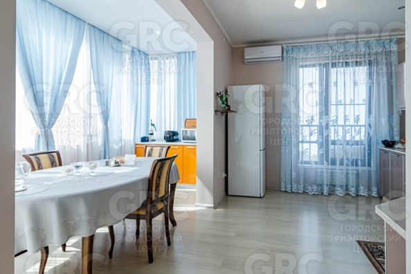 
   Продам 3-комнатную, 121 м², Санаторная ул, 65/2

. Фото 1.