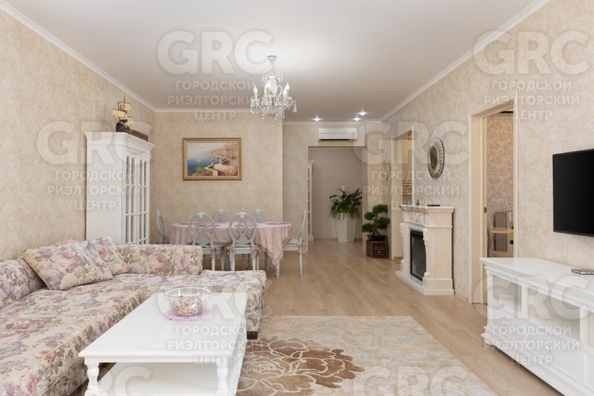 
   Продам 4-комнатную квартира, 292 м², Пирогова ул, 5/10

. Фото 13.