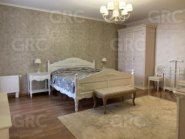 
   Продам 4-комнатную квартира, 292 м², Пирогова ул, 5/10

. Фото 18.