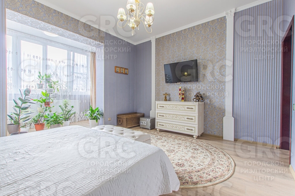 
   Продам 3-комнатную, 100 м², Клубничная ул, 8а

. Фото 1.