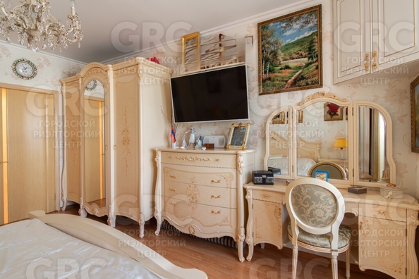 
   Продам 3-комнатную, 90 м², Богдана Хмельницкого (Адлерский р-н) ул, 8

. Фото 1.