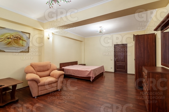 
   Продам 3-комнатную, 110 м², Дмитриевой (Хостинский р-н) ул, 13/1

. Фото 10.