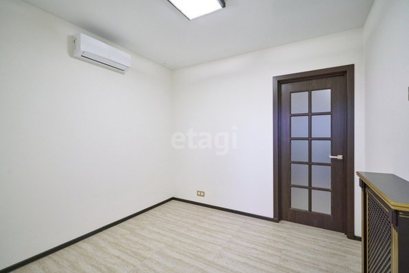 
   Продам 2-комнатную, 56 м², Гаражная ул, 87/1

. Фото 13.