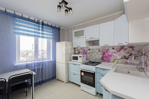 
   Продам 2-комнатную, 50.1 м², Алтайская ул, 2

. Фото 5.