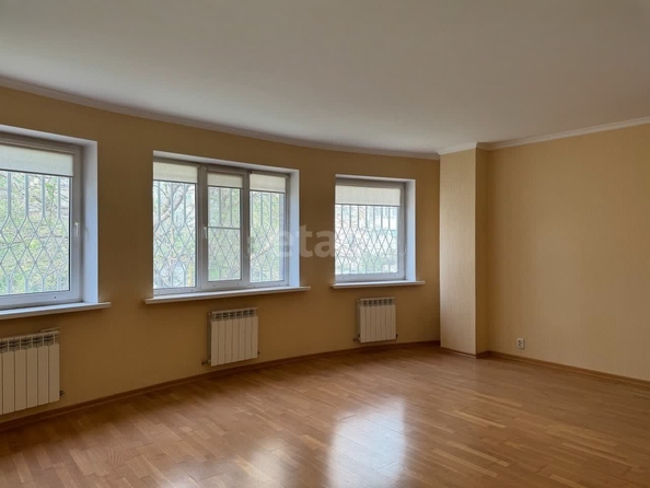 
   Продам 3-комнатную, 110.9 м², Гаражная ул, 81/6

. Фото 2.