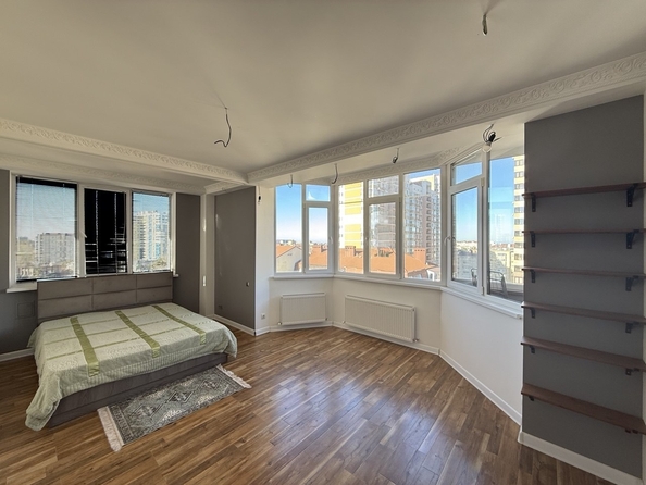 
  Продается 2-комн. квартира, 63 м², Владимирская ул, д. 69
. Фото 2.