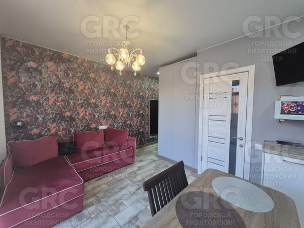 
   Продам студию, 24.4 м², Владимировская ул, 141

. Фото 3.