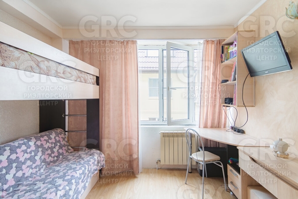 
   Продам 2-комнатную, 39.4 м², Молодогвардейская (Хостинский р-н) ул, 2/6

. Фото 3.