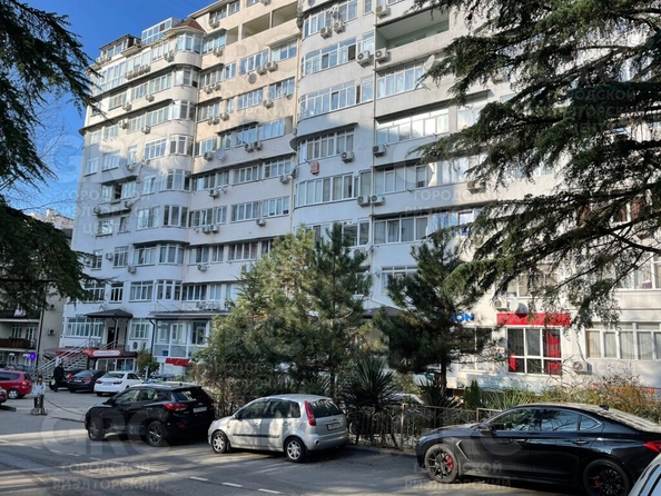 
   Продам 3-комнатную, 57 м², Туапсинская ул, 9/2

. Фото 1.