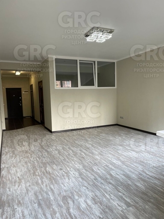 
   Продам 3-комнатную, 57 м², Туапсинская ул, 9/2

. Фото 3.