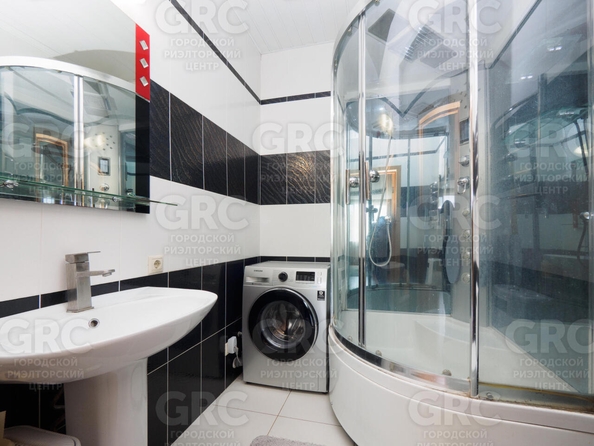 
   Продам 3-комнатную, 88 м², Юных Ленинцев ул, 10

. Фото 16.