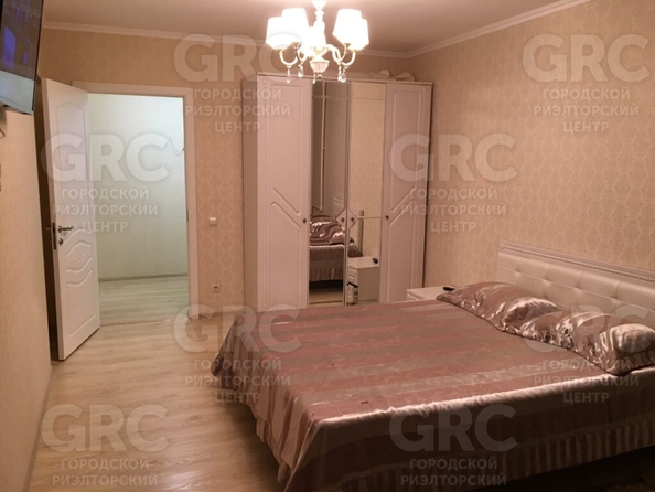 
   Продам 2-комнатную, 65 м², Островского ул, 47

. Фото 5.