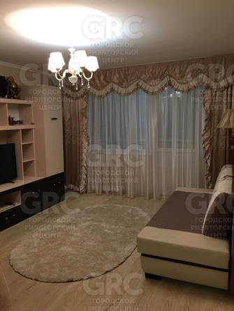 
   Продам 2-комнатную, 65 м², Островского ул, 47

. Фото 8.