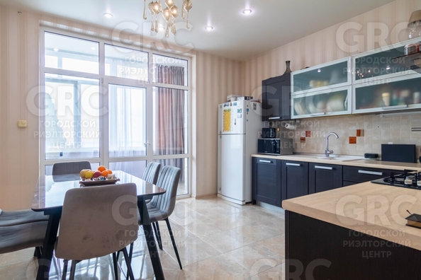 
   Продам 3-комнатную, 90 м², Политехническая ул, 42 а

. Фото 1.