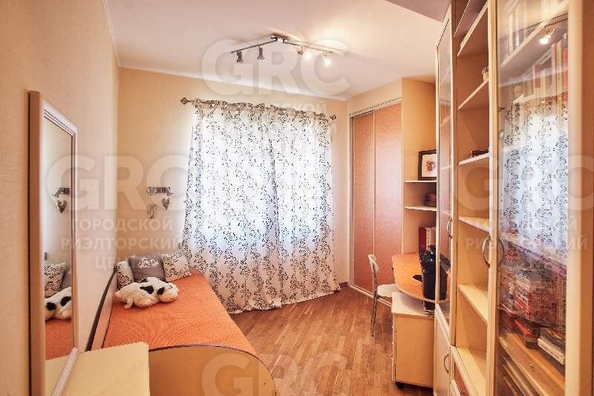 
   Продам дом, 300 м², Сочи

. Фото 16.