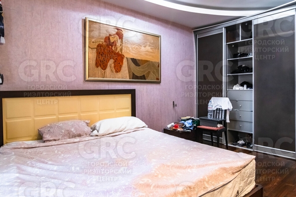 
   Продам 4-комнатную, 118.5 м², Виноградная ул, 15/1

. Фото 23.