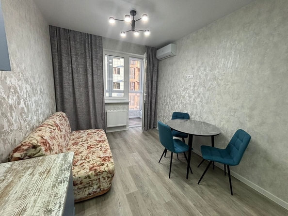 
   Продам 1-комнатную, 45 м², Омелькова ул, 93

. Фото 10.