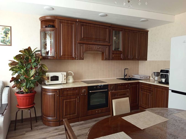 
   Продам 2-комнатную, 57 м², Верхняя дорога ул, 151к3

. Фото 3.