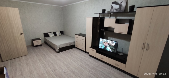 
   Продам 1-комнатную, 40 м², Ленина ул, 233

. Фото 1.