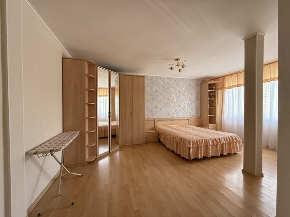 
   Продам 2-комнатную, 75 м², Омелькова ул, 3

. Фото 1.